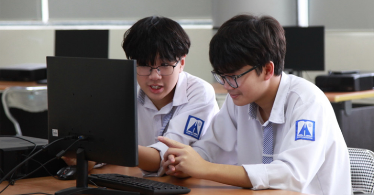 Trường THPT Chuyên Hà Nội Amsterdam