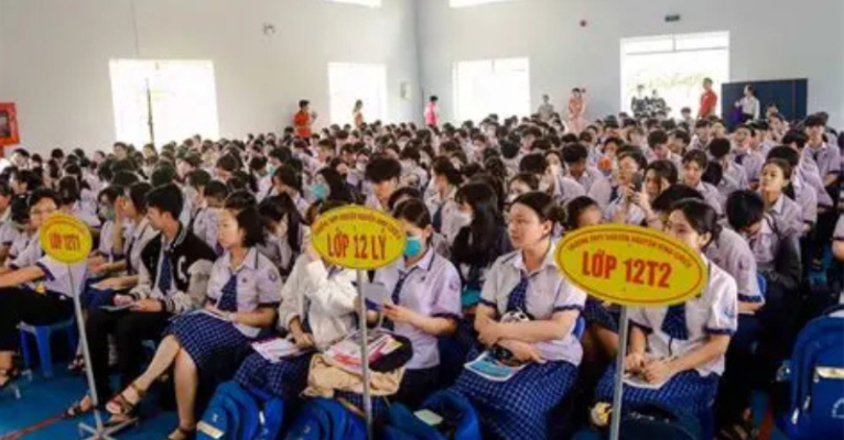 Trường THPT Chuyên Nguyễn Đình Chiểu