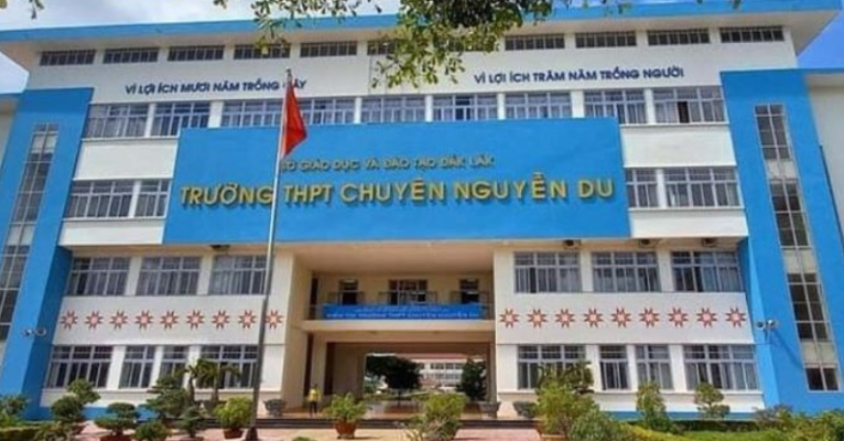 Trường THPT Chuyên Nguyễn Du